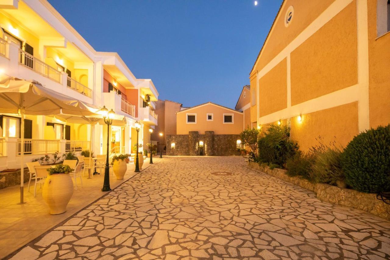 Hotel Rossis Месонги Экстерьер фото