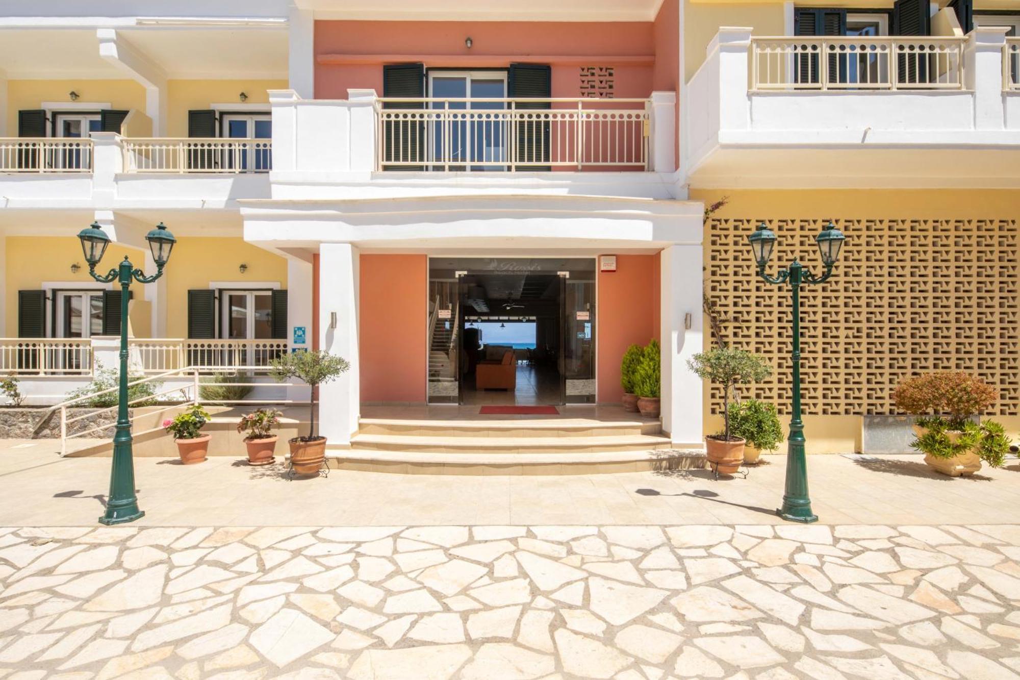Hotel Rossis Месонги Экстерьер фото