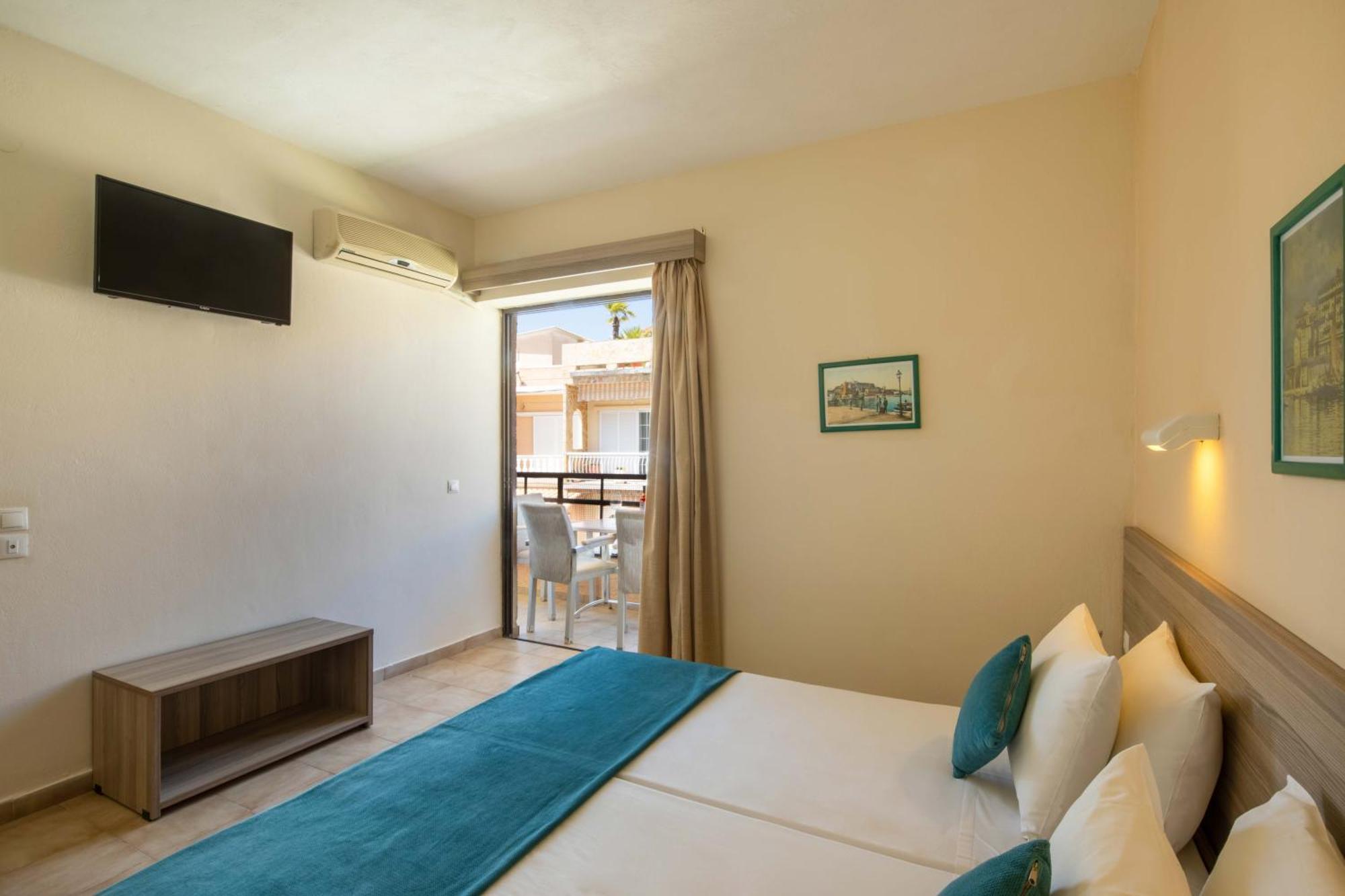 Hotel Rossis Месонги Экстерьер фото