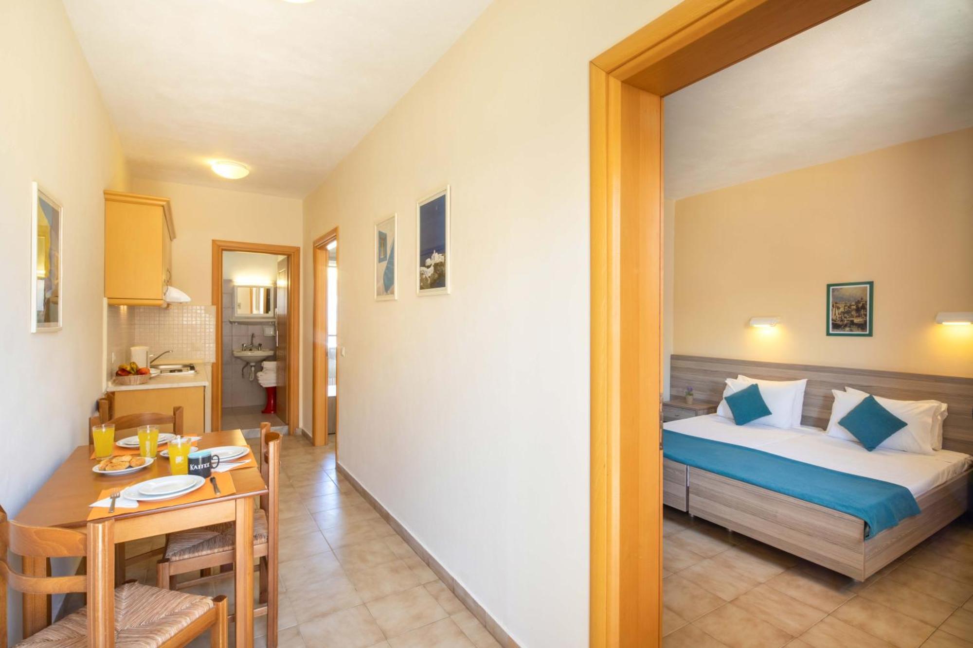 Hotel Rossis Месонги Экстерьер фото